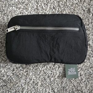 wild fable Black Crossbody Bag with Front Zip